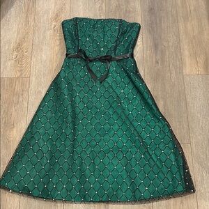 Jessica Howard Green Strapless Dress